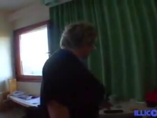 Francozinje debelušne babi: brezplačno porno posnetek 50