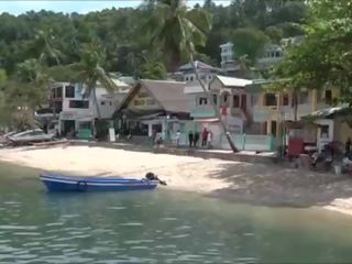 バック ワイルド 映画を sabang ビーチ プエルト galera フィリピン