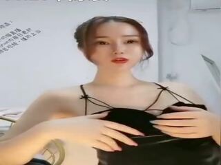 Chinois webcam inviting enchanteur trentenaire masturbe avec jouets | xhamster