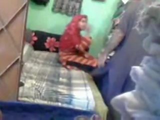 Marriageable glorious към trot пакистански двойка наслаждавайки кратко мюсюлманин секс филм сесия