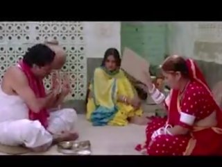 Bhojpuri attrice mostra suo scollatura, sporco film 4e