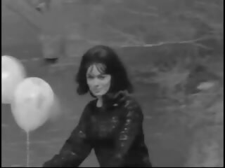 Nestydatý šortky 4 1960s - 1970s, volný dospělý film 9a | xhamster
