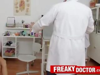 Sexy gabrielle gucci vaginë gisht checkup