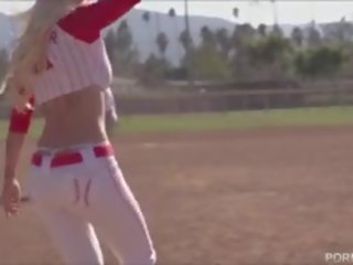Baseball Loving Blonde Stevie Shae Loves An shortly 10 min after Game Fuck