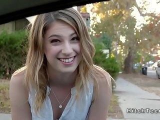 Thankful blondin tonårs hitchhiker fucks strangers peter
