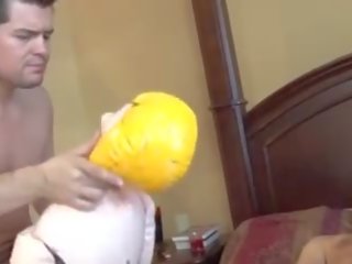 Cuckoldheaven - sex video klip bábika zatiaľ čo manželka fucks